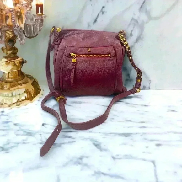 Elliot Lucca GWEN Burgundy Pebbled Leather Crossbody Handbag Chain Accent Roomy - Picture 1 of 9